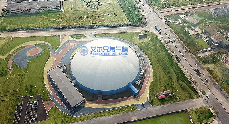 運用新技術(shù)、新材料而發(fā)展起來的充氣膜結(jié)構(gòu)