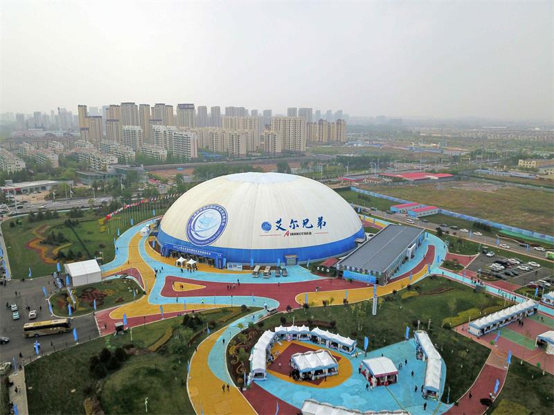 多功能氣膜娛樂(lè)場(chǎng)館，帶來(lái)一波小熱之勢(shì)