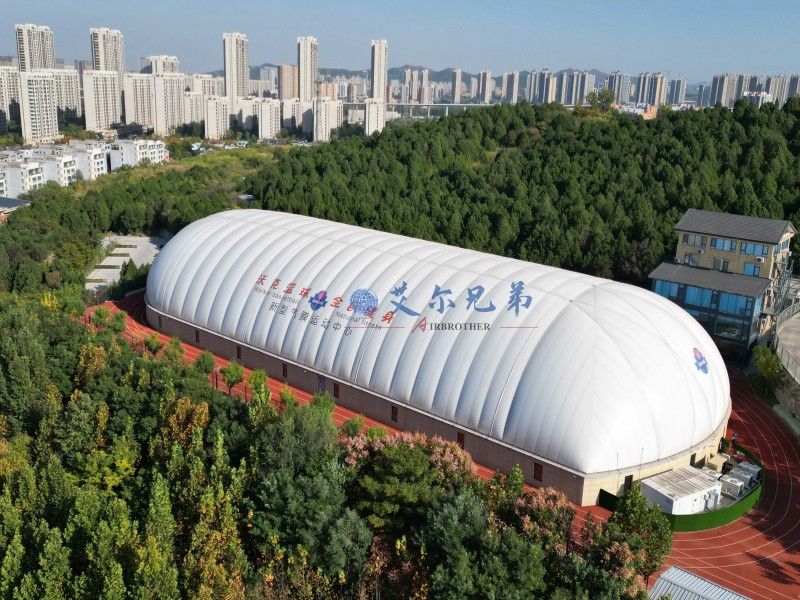 走進氣膜廠家，了解氣膜網(wǎng)球館的建設